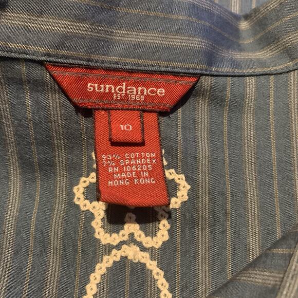 Sundance Top Size 10 Chambray Feminine Flair Stretch Embroidered Workmanship - Picture 4 of 7
